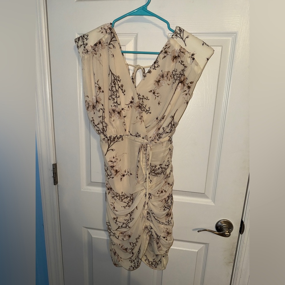 Elegant Backless Floral Dress in Cream